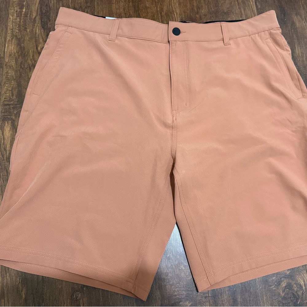 Hurley men’s peach Shorts size 40